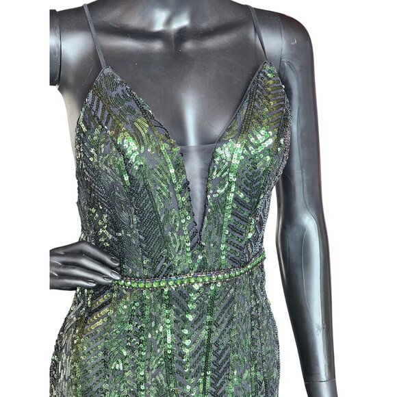 Art Deco Green Sequin Party/Prom Formal Gown - Faviana - Picture 2 of 13